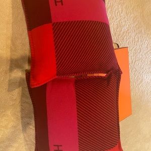 Hermes pillows